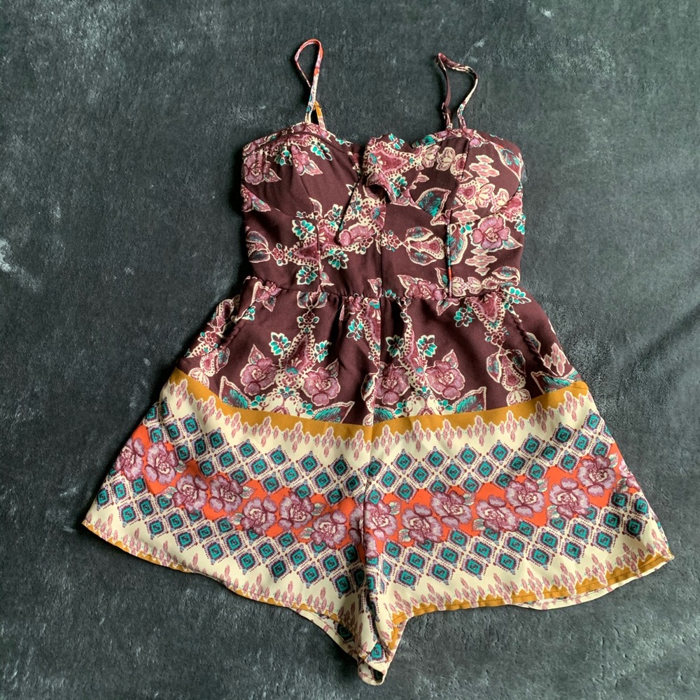 romper - Picture 2 of 5